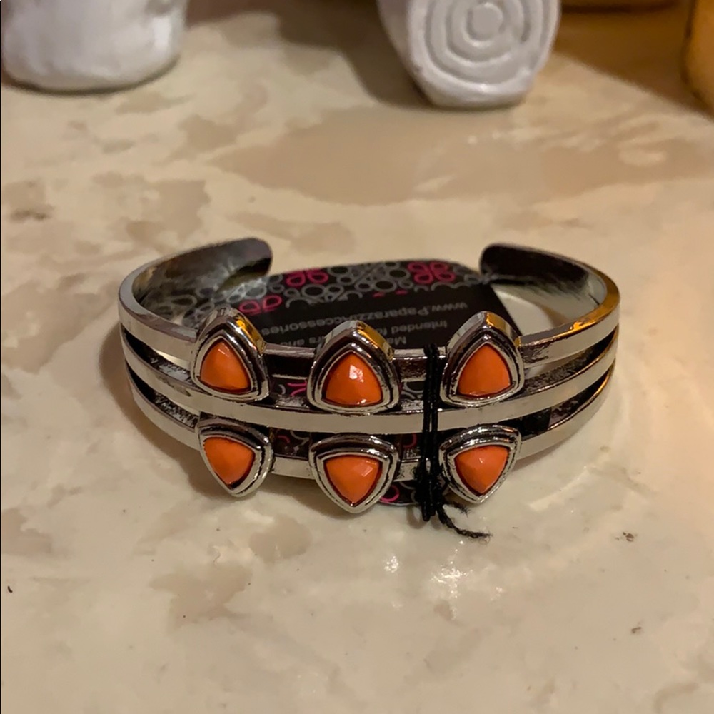 Beautiful NWT Silver and Orange Stone Bracelet